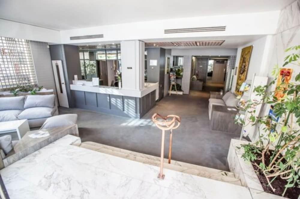 Hotel Chambord Ментона Экстерьер фото