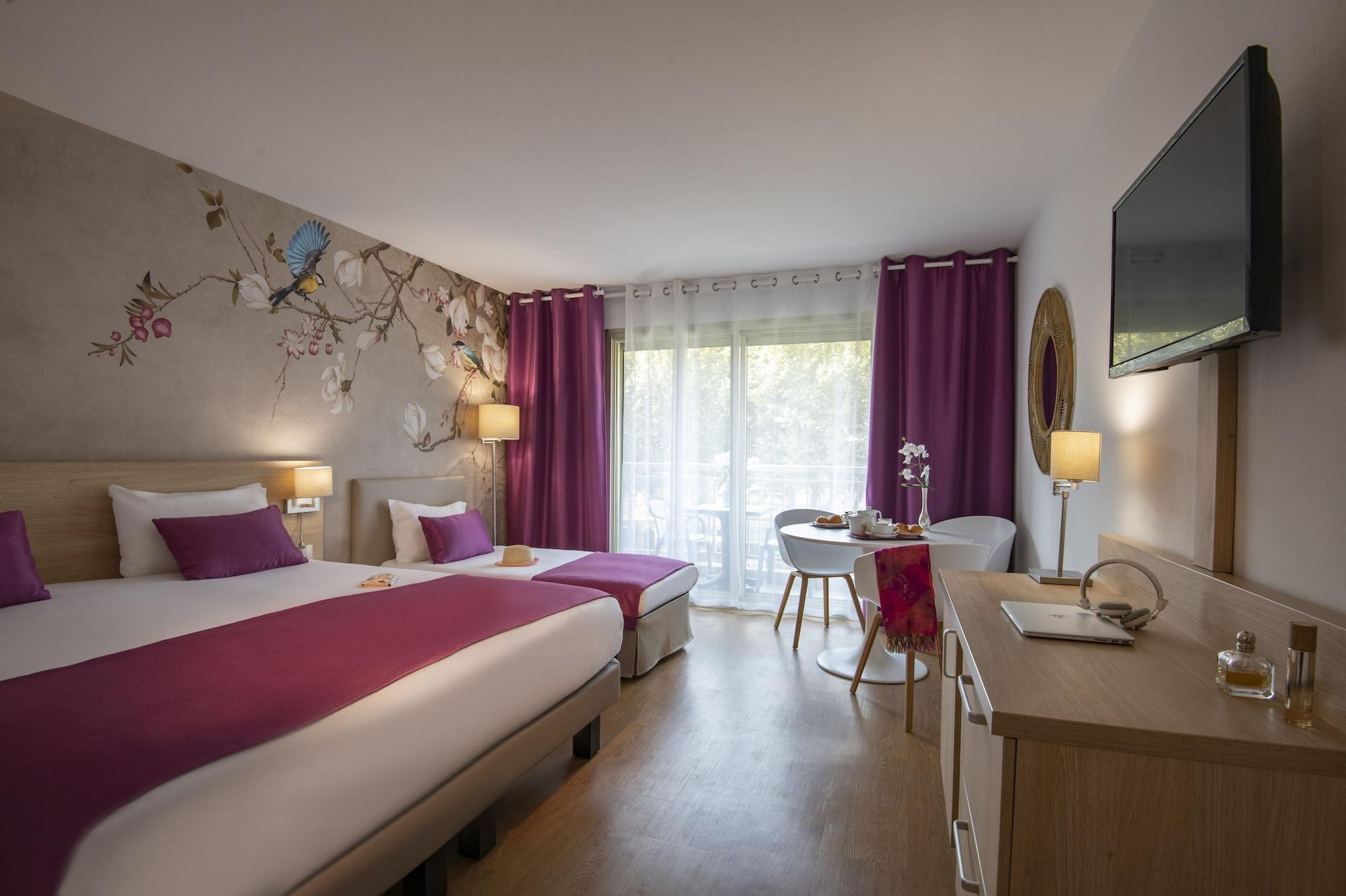 Hotel Chambord Ментона Экстерьер фото