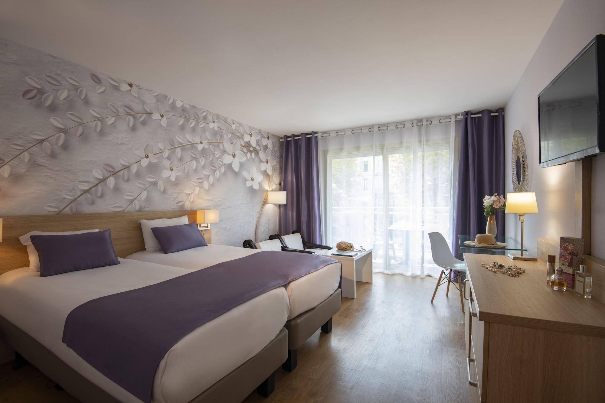 Hotel Chambord Ментона Экстерьер фото