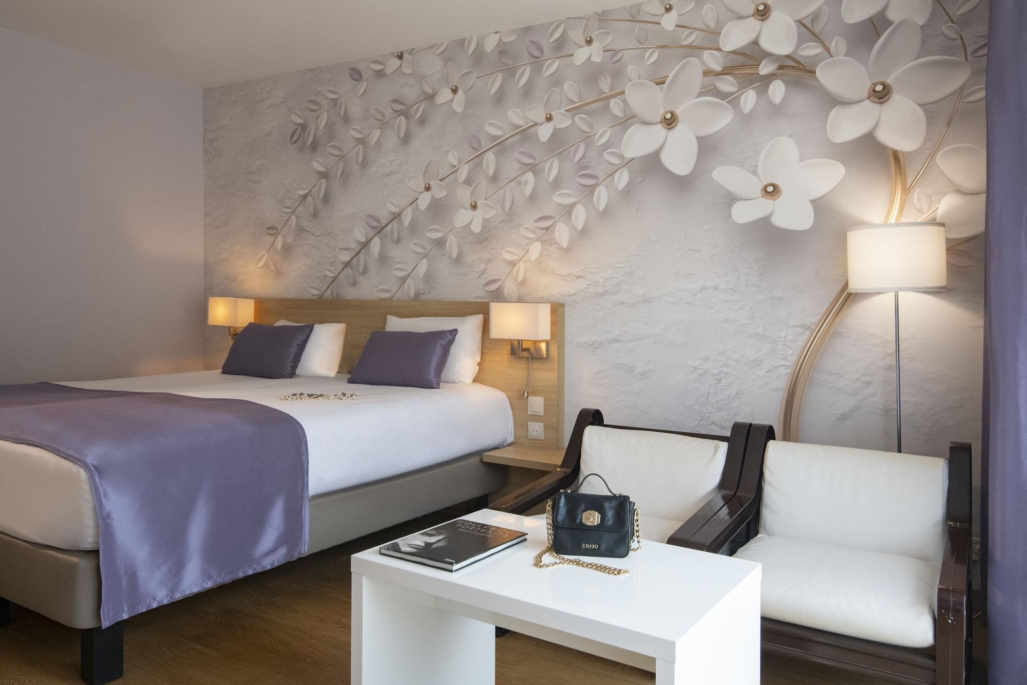 Hotel Chambord Ментона Экстерьер фото