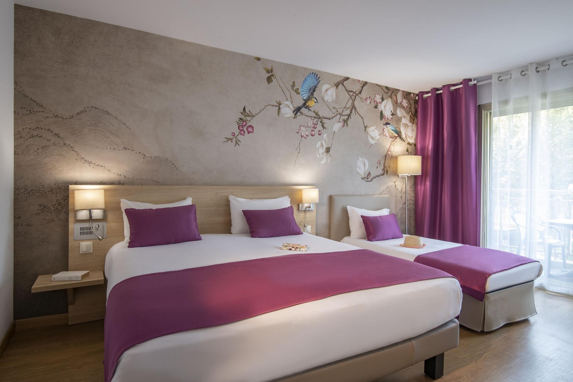 Hotel Chambord Ментона Экстерьер фото