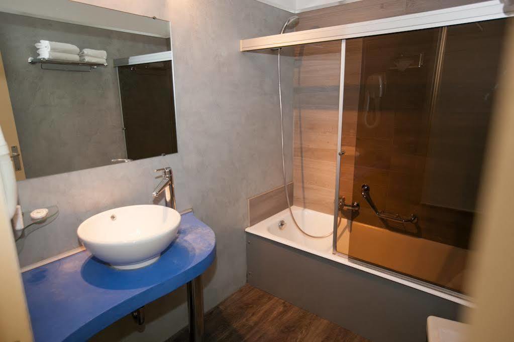 Hotel Chambord Ментона Экстерьер фото